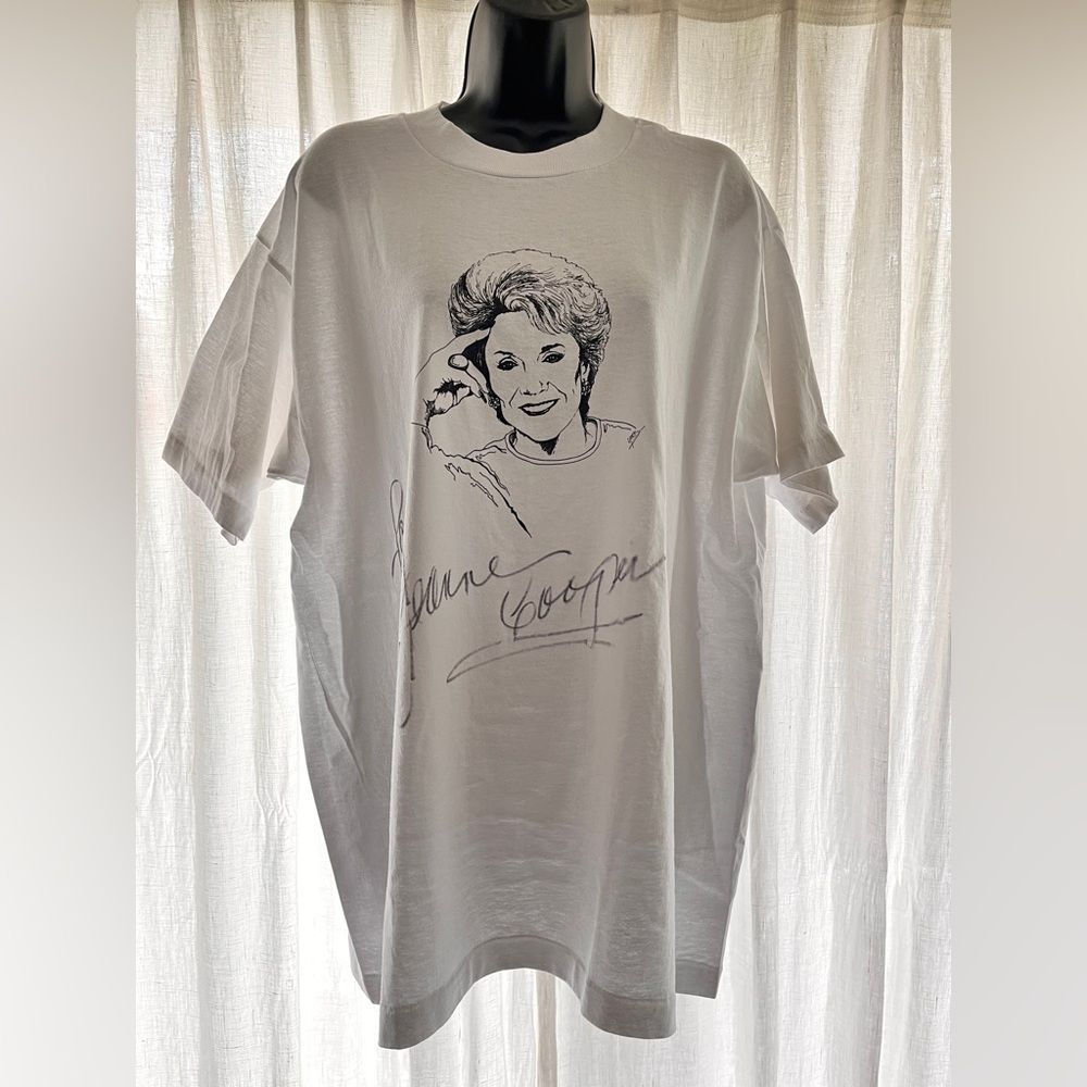 Jeanne Cooper/Katherine Chancellor signed T-Shirt